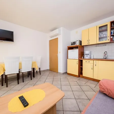 Apartments Padovan Banjol Esterno foto