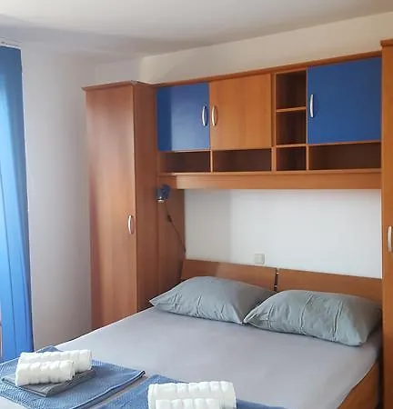 Apartments Padovan Banjol Esterno foto